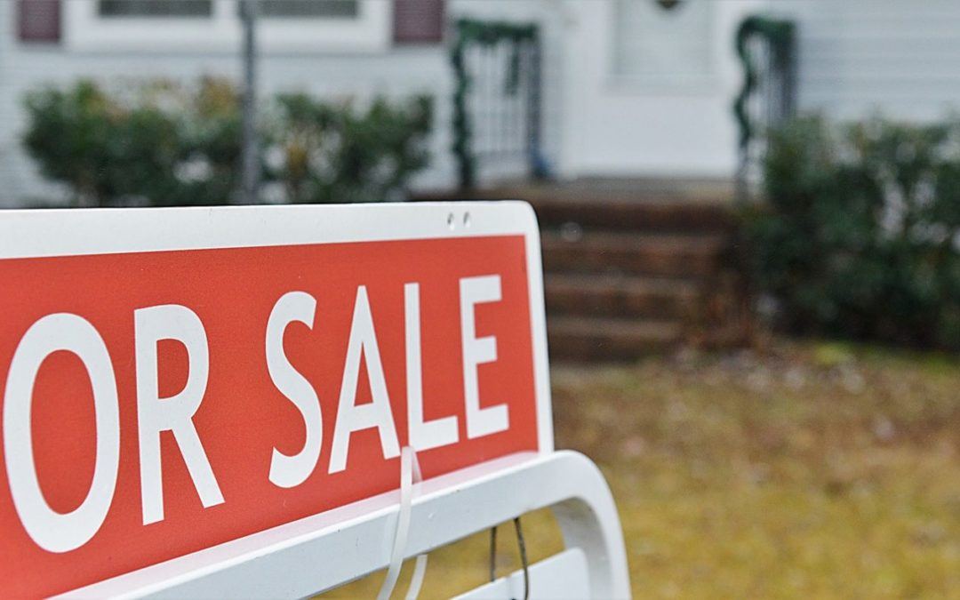 Selling your House to an Investor vs Using a Long Island Agent